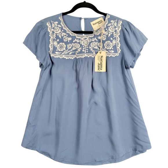 Savanna Jane Tops - NWT SAVANNA JANE K17784 Blue Floral Embroidered Feminine Patio Top SIZE SMALL